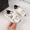 Zapatillas Deportivas para Correr para Niños 2026 Primavera y Otoño Malla Transpirable Zapatillas Deportivas Suela Suave Ligera Antideslizante Resistentes al Desgaste Zapatos de Papá para Niños Mayores