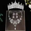 Exquisito Set de Tres Piezas de Joyería de Cristal para Novia Vestido de Fiesta Collar para Clavícula Pendientes Corona Tocado Vestido de Noche