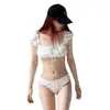 Biquíni two-piece feminino estilo fresco, ombro a ombro, com recortes e borda franzida, transfronteiriço, novo 2026, coreano, para banho