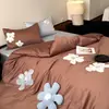 Bordado em Toalha Algodão de Fibra Longa Acetinado 100S Conjunto de Roupa de Cama de Quatro Peças 100% Algodão Capa de Edredom 100% Algodão Lençol Universal para Todas as Estações Estilo com Elástico