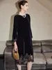 Vestido de Veludo de Seda para Mulheres 2026 Outono e Inverno Novo Estilo Manga Longa Gola Redonda Brilhante Diamante Solto Reto Seda de Amora Vestido