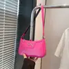 Laço da Moda 2025 Cor Sólida Novo Estilo Coreano Trendy Texturizado Chique Commuter Ombro Único Axilar Baguete para Mulheres