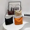 Bolsa Feminina Retro de Camurça Japonesa e Coreana Outono e Inverno Novo Estilo Patchwork Versátil Bolsa de Ombro de Mão Bolsa de Axila Cáqui Laranja