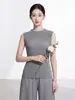Diseño de top básico Miyake, nicho y femenino, chaleco sin mangas, prenda exterior, capa base, camiseta de moda y versátil