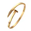 Suministro Transfronterizo Pulseras de Uñas con Patrón de Cruz Estilo Europeo y Americano Pulseras Sencillas de Acero Inoxidable Incrustadas con Diamantes Estilo Europeo y Americano Venta al por Mayor en Varios Estilos