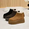 Botas de Neve Europeias para Mulheres 2025 Inverno Novo Estilo Forradas com Lã Moda Casual Versátil Estilo Quente Tendência Zíper Traseiro Botas Femininas