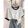 Hombro normal Algodón de copo de nieve Cuello redondo Bloque de color Manga corta Camiseta Diseño para mujer Sentido de la moda Nicho Moderno Elegante Top Capa base Verano