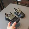 Nuevos Zapatos Cerrados para Niños Otoño 2026, Zapatos Casuales de Caminar de Velcro de Superfibra de Cuero para Niños, Zapatos de Suela Suave para Niñas