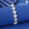 Pulseira Irregular de Cobre com Zircônia Incrustada em Forma de Coração de Luxo Leve de Alta Qualidade, Venda Quente Transfronteiriça, Joia de Mão Exquisita, Fashion e Versátil