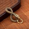 Llavero vintage creativo hecho a mano con placa del zodiaco de cobre puro y serpiente, llavero colgante con cinturón de pitón de latón
