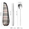Palillos y Cucharas de Acero Inoxidable 304 Seleccionados Cuidadosamente, Juego de Vajilla Portátil Estilo Coreano, Juego de Tres Piezas para Viaje con Bolsa de Tela, Tenedor, Cuchara y Palillos