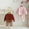 Traje de casa de terciopelo suave de medio lado con bonito conejo para bebé, otoño e invierno, ropa de casa de estilo occidental para niños y niñas