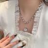 Collar de perlas grandes de agua dulce exageradas de estilo europeo y americano para mujer, diseño de nicho de lujo ligero, cadena de clavícula, collar de suéter tipo cadena.