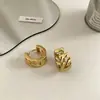 Moda Europeia e Americana Personalidade Simples Geométrico Irregular U-shaped Argola de Orelha Vazada Design de Luxo Leve para Mulheres Acessórios de Brinco com Sensação de Alto Padrão