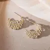 Pendientes Cruzados Europeos y Americanos de Aleación Perla Geométricos Metálicos Pendientes de Temperamento Femenino Diseño de Nicho Pendientes Versátiles para Mujer