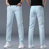 Calça jeans de seda gelada italiana para homens, nova de outono, corte slim, stretch, lyocell de alta qualidade, calça casual azul claro