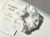 Goma para el pelo simple de perlas de alta elasticidad con lazo, scrunchie lindo, para manualidades, suministro al por mayor para puestos, directo del fabricante