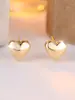 Pendientes de Botón Clásicos de Moda Corazón Lleno de Diamantes Corazón de Melocotón Lisos para Mujer, Pequeños y Sofisticados, Amigables con el Oído, Pendientes para Cartílago sin Perforación