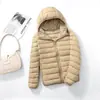 Chaqueta Ligera de Plumas para Mujer Corta de Plumón de Pato Blanco Nueva Otoño e Invierno 2024 Ajuste Delgado Talla Grande con Capucha Bolsa de Almacenamiento