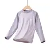 Nueva colección de otoño e invierno: Capa base de bloques de color, cuello alto medio para niños y niñas, talla 26, top cálido de forro polar de doble cara cepillado para niños