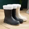 Botas de Chuva de Médio Porte Japonêsas e Coreanas Transfronteiriças Novo Estilo Roupa Feminina Trabalho ao Ar Livre Leve Antiderrapante Sapatos de Borracha Botas de Chuva para Cozinha Femininas