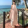 Vestido Largo de Satén con Paneles de Malla Estilo Nacional Cuello Halter Sin Mangas Falda Irregular de Malla Color de la Foto Tejido de Punto
