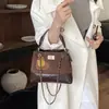 Bolsa Fosca Retrô Outono e Inverno Feminina 2026 Novo Estilo Moda para o Dia a Dia Bolsa de Ombro Único Transversal Bolsa de Mão de Alta Qualidade
