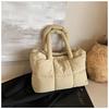 Bolsa de Ombro Tote de Algodão Acolchoado de Grande Capacidade para Mulheres 2026 Nova Bolsa de Ombro para o Outono e Inverno Moda Bolsa de Mão