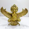 Decoração de estátua de bronze Lei Zhenzi Asas Douradas Pássaro Dapeng Decoração de sala de estar para casa Decoração de artesanato