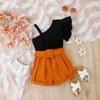 Traje Nuevo de Primavera y Verano Europeo y Americano para Niñas Conjunto de Tres Piezas Top con Tirante Cruzado y Manga Volante + Shorts + Cinturón para Niños Pequeños y Medianos