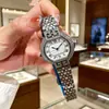 Nuevo Estilo Personalizado Barril de Vino Esfera Incrustada de Diamantes Hebilla de Mariposa Correa de Acero Inoxidable Reloj para Mujer Movimiento de Cuarzo Reloj para Mujer Venta al por Mayor
