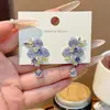 Brincos de Zircônia Estilo Francês de Luxo Leve Gota d'Água Flor Folha, Minimalistas e Requintados, Versáteis e Únicos, com um Toque de Alto Padrão