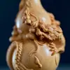 Cabaça Dragão Esculpida em Buxo Escultura em Madeira Maciça Peça de Mão Brinquedo Artesanato Masculino Pingente de Carro