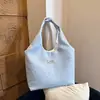Bolsa de ombro grande e espaçosa com sensação de leveza, nova para 2026, casual, estilosa, estilo coreano, moda, leve, para o dia a dia, bolsa de mão/tote