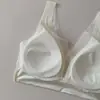 Top Regata de Malha Respirável Fino Decote V Costura Invisível Costas Bonitas Integrado com Bojos Roupa Íntima Sutiã de Copas Fixas Sem Aro