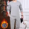 Conjuntos Esportivos de Outono e Inverno para Homens, Conjunto Casual de Duas Peças em Algodão com Fleece, Estilo Masculino 2024, Conjunto de Gola Redonda para Meia-Idade