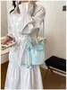 Bolsa de Mão Feminina Estilo Ins Textura Acolchoada Simples e Elegante Modelo Novo 2026 Bolsa de Ombro Transversal na Cor Verde Menta