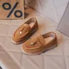 Zapatos de Cuero Versátiles Estilo Retro Casual con Borlas para Niñas 2026 Otoño Nuevos Mocasines Slip-On de Suela Suave para Niños