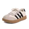Novos Estilos de Sapatos de Bebê para Meninos e Meninas Primavera e Outono 2025, Tênis de Treino Respiráveis Estilo Coreano Alemão, Sapatos Esportivos com Solado Macio Antiderrapante