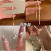 Xiaotao Zhuozhuo 2025 Pulsera de Mariposa Flor Regalo para Novia Estilo Chino Lujo Accesible Nicho Flor de Durazno Estilo Caliente Douyin
