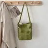 Bolsa de Palha Tecida Casual com Design Único para Mulheres 2026 Novo Modelo Grande Capacidade Bolsa para o Dia a Dia Bolsa Tiracolo Personalizada
