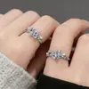Anillo de Amistad Serpiente Enroscada Alrededor de Mariposa para Mujer, Simple y de Alta Gama, Resina Incrustada con Diamantes, Anillo para Dedo Índice, Anillo Creativo de Moda y Versátil