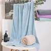 Toalla de Baño con Patrón de Piña, Tejido de Punto de Coral Fleece, Suave y Absorbente, Adecuada para Hombres y Mujeres, No Suelta Pelusa Fácilmente, Toalla Cuadrada Grande, Venta al por Mayor desde el Fabricante