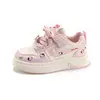 Zapatillas para niñas, nueva colección otoño 2026, versátiles de estilo coreano, de dibujos animados, gato Kitty, zapatos casuales blancos para niños mayores