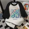 2026 Novo Estilo de Verão Camiseta de Manga Curta com Patchwork de Cores Contrastantes e Estampa de Letras, Top Versátil Casual Preguiçoso Oversize