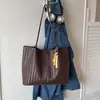 Bolsa de Ombro Tote Grande Capacidade Casual de Luxo Tecida Minimalista de Nicho Estilo Coreano Transfronteiriça Modelo Novo 2026