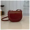 Bolso de Silla de Montar de Alta Gama Estilo Coreano para Otoño e Invierno para Mujer, Nuevo Bolso de Hombro y Bolso Cruzado Versátil para Viajes de 2026