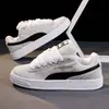 Zapatillas Casuales Bajas Populares Cómodas Nuevas Clásicas 2025 Retro Versátiles de Pan para Hombres y Mujeres Zapatos de Pareja