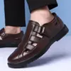 Liquidación especial tallas rotas zapatos de piel para hombre otoño y verano zapatos de hombre sandalias de piel casual coreanas cálidas