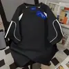 Camiseta Listrada Pesada de Manga Curta Estilo Americano Minimalista para Homens, Novo Modelo de Verão, Blusa Casual Solta Patchwork Versátil com Gola Redonda